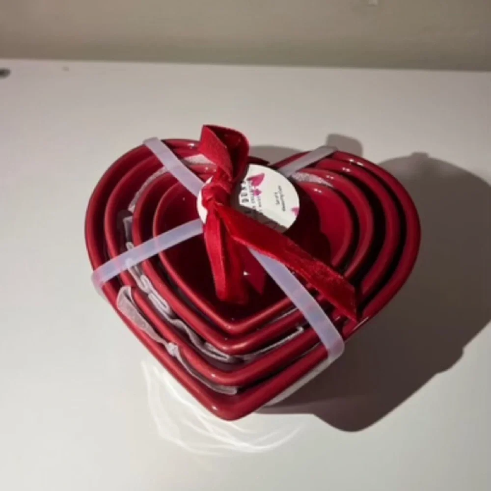 Rae Dunn heart XOXO measuring cups (BUY NOW) - Picture 6 of 7